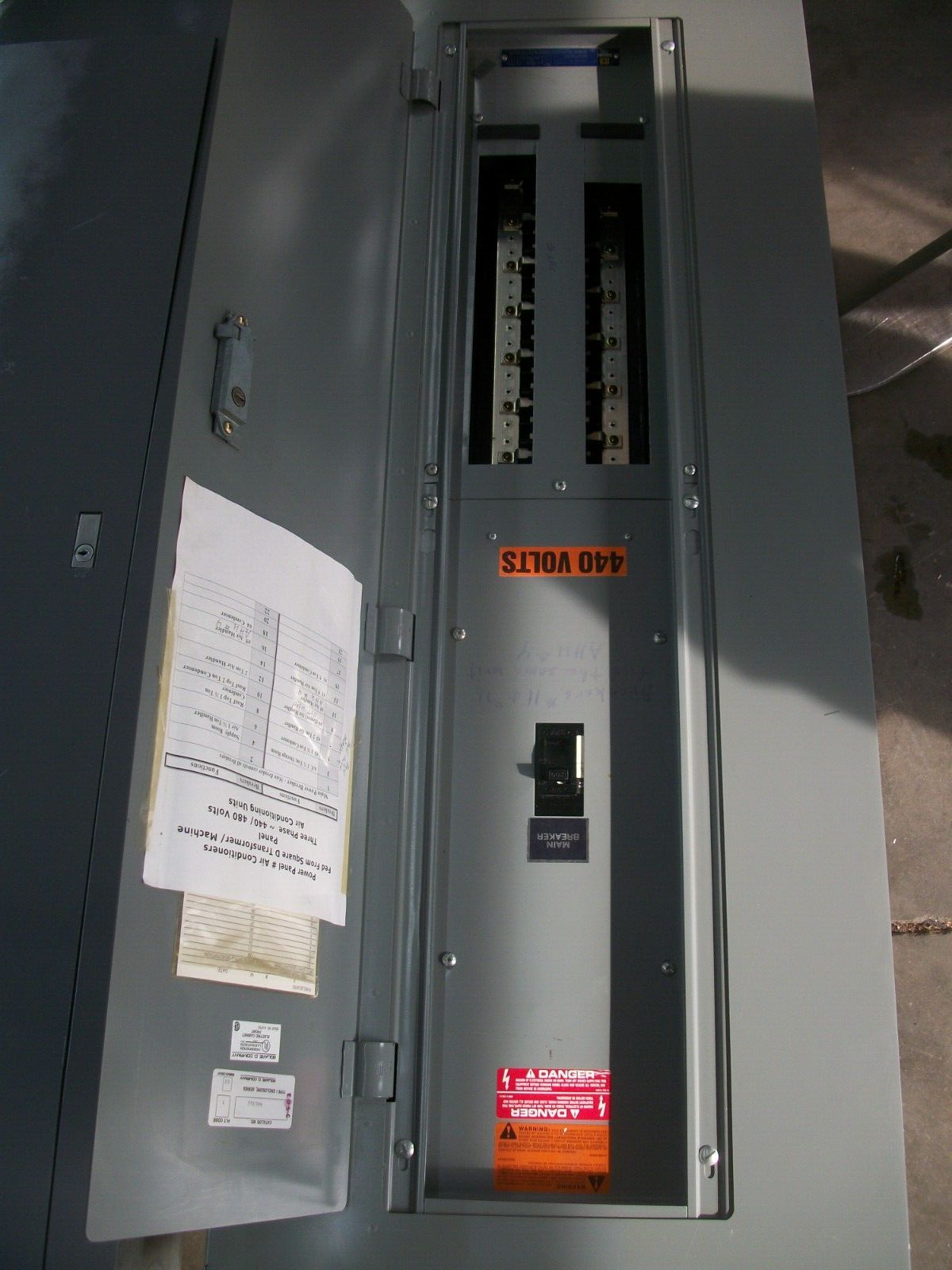 SQUARE D NQOD PANELBOARD NQOD442M225 225AMP 208Y/120/240VOLT 3PH W/200A MAIN