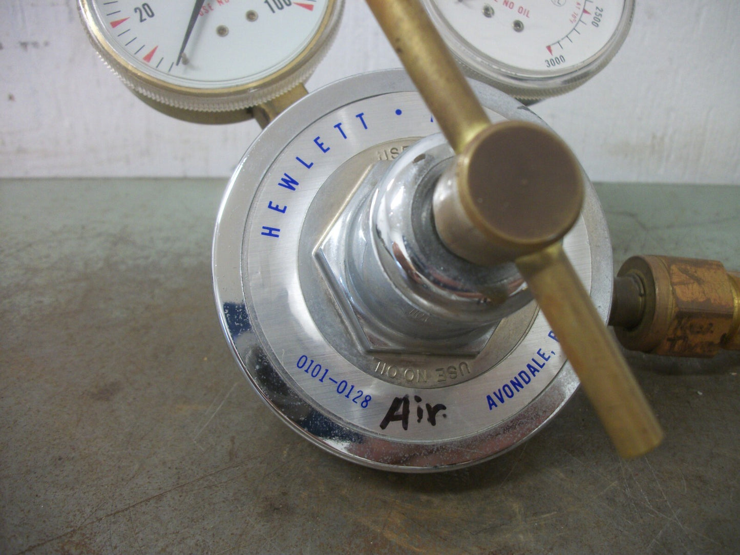 HEWLETT-PACKARD PNEUMATIC PRESSURE REGULATOR 0101-0128 0-100PSI