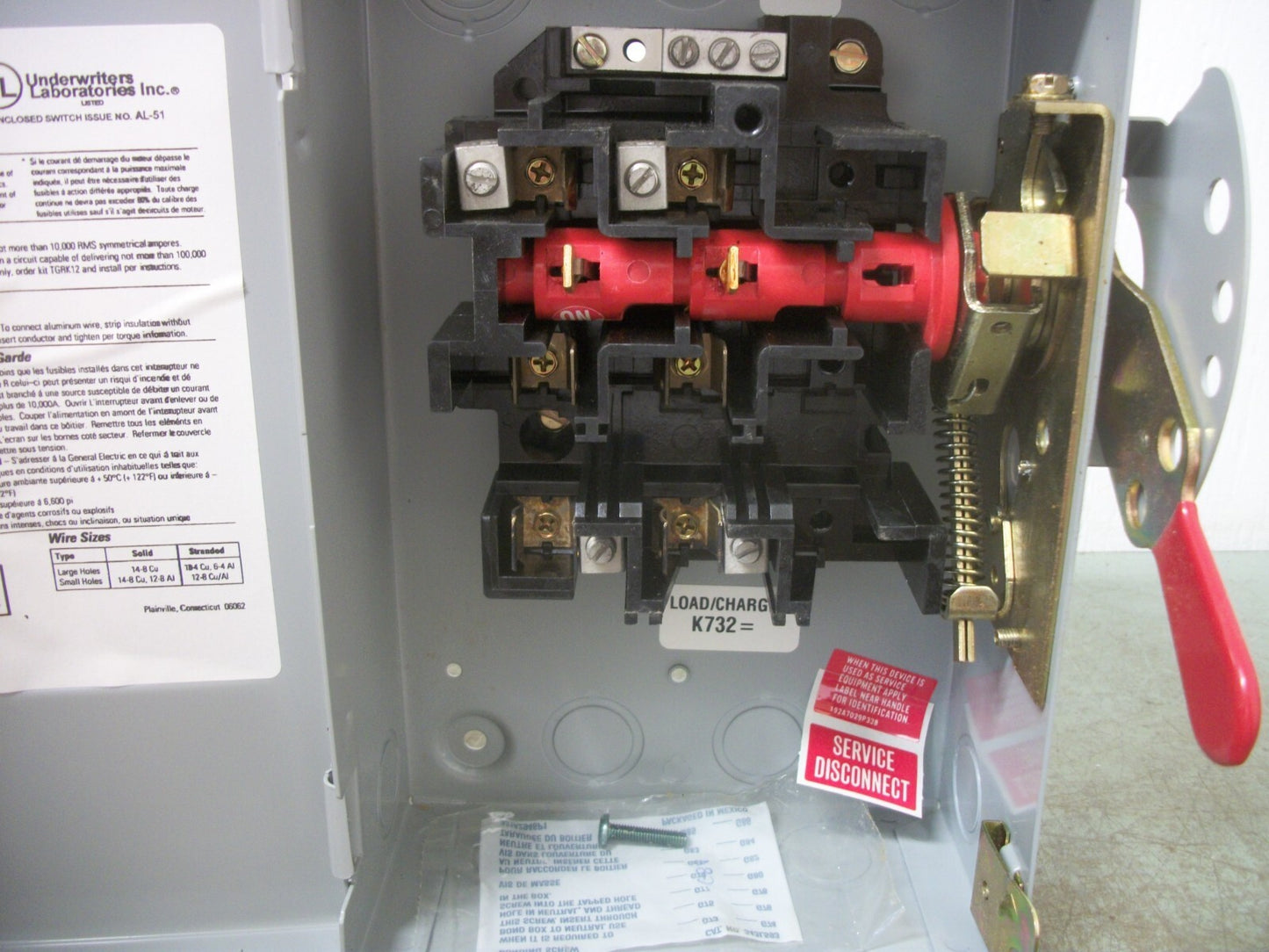 GE DISCONNECT TYPE 1 TG3221 30AMP 240VOLT 2POLE FUSIBLE NOB