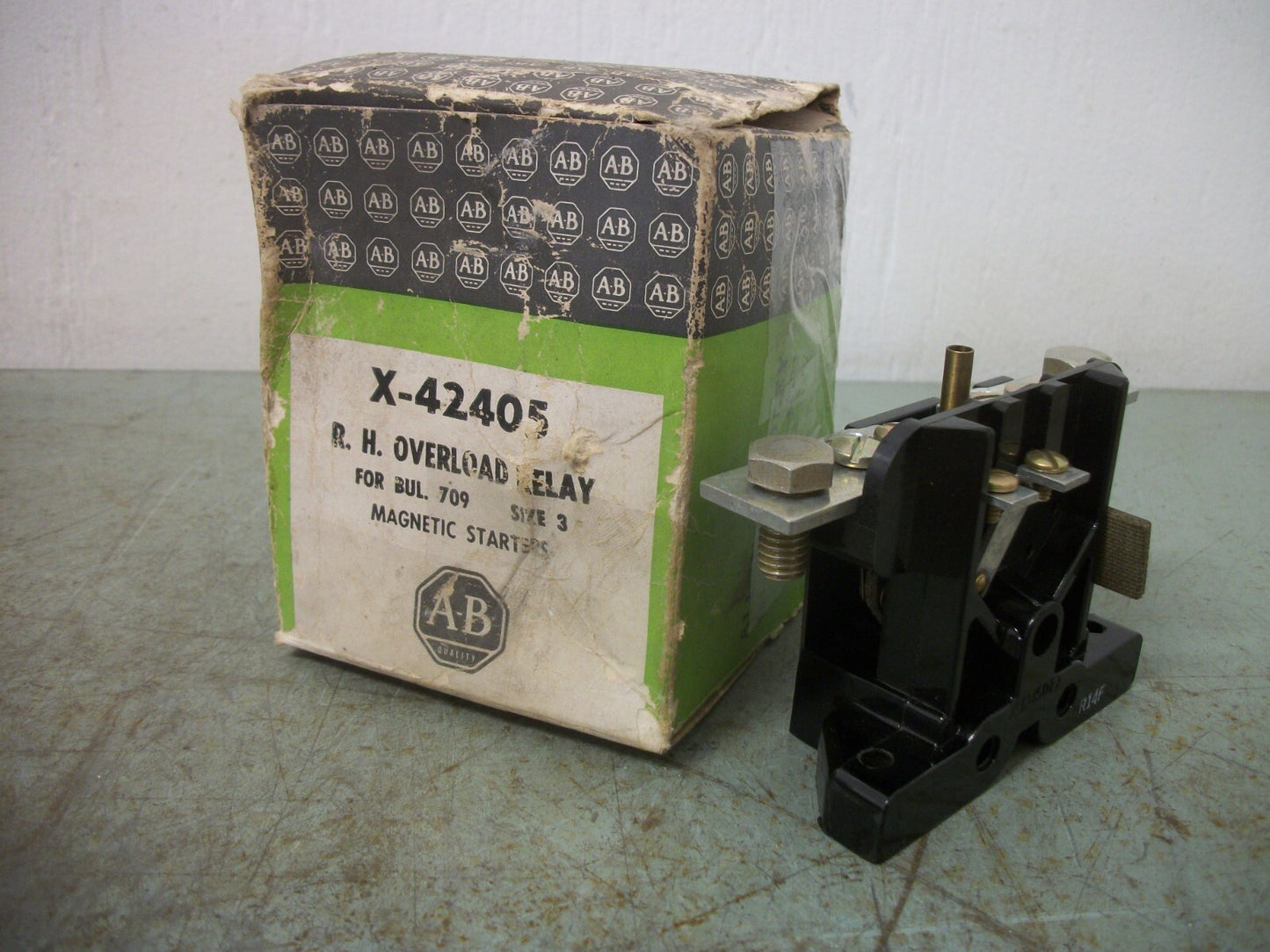 ALLEN-BRADLEY R.H. OVERLOAD RELAY FOR SIZE 3 BUL 709 X-42405 NIB