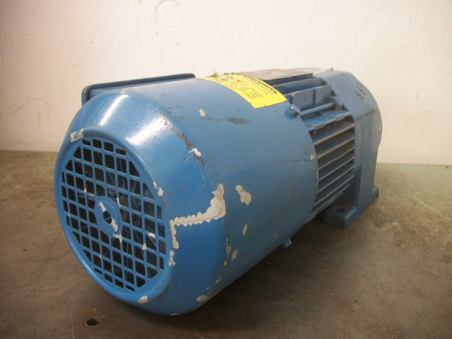 SEW-EURODRIVE .33HP TEFC AC GEAR MOTOR R32DT71C4BMHR 460VOLT 3PH 1700RPM