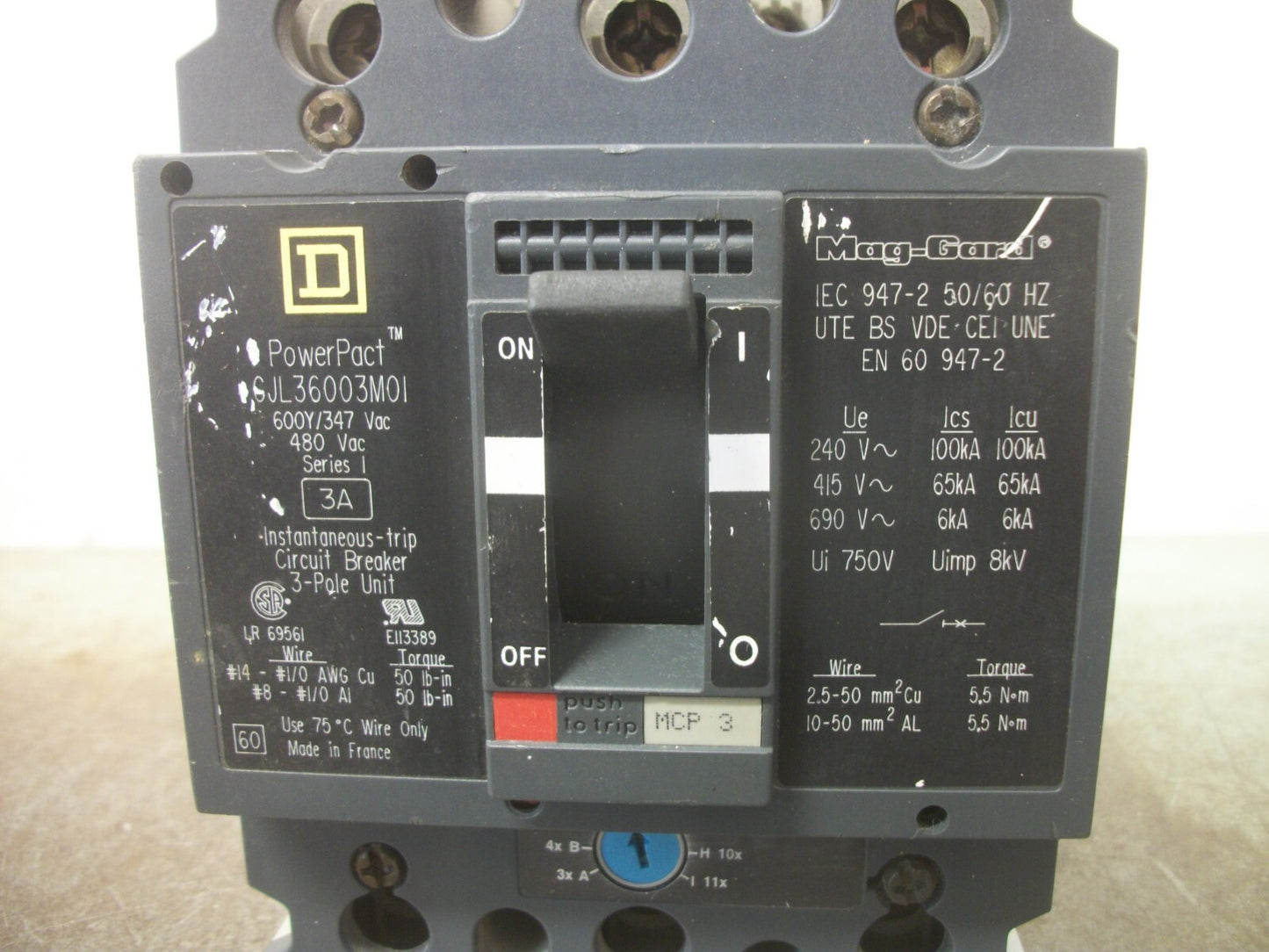 SQUARE D POWERPACT GJL CIRCUIT BREAKER GJL36003M01 3AMP 600VOLT 3POLE