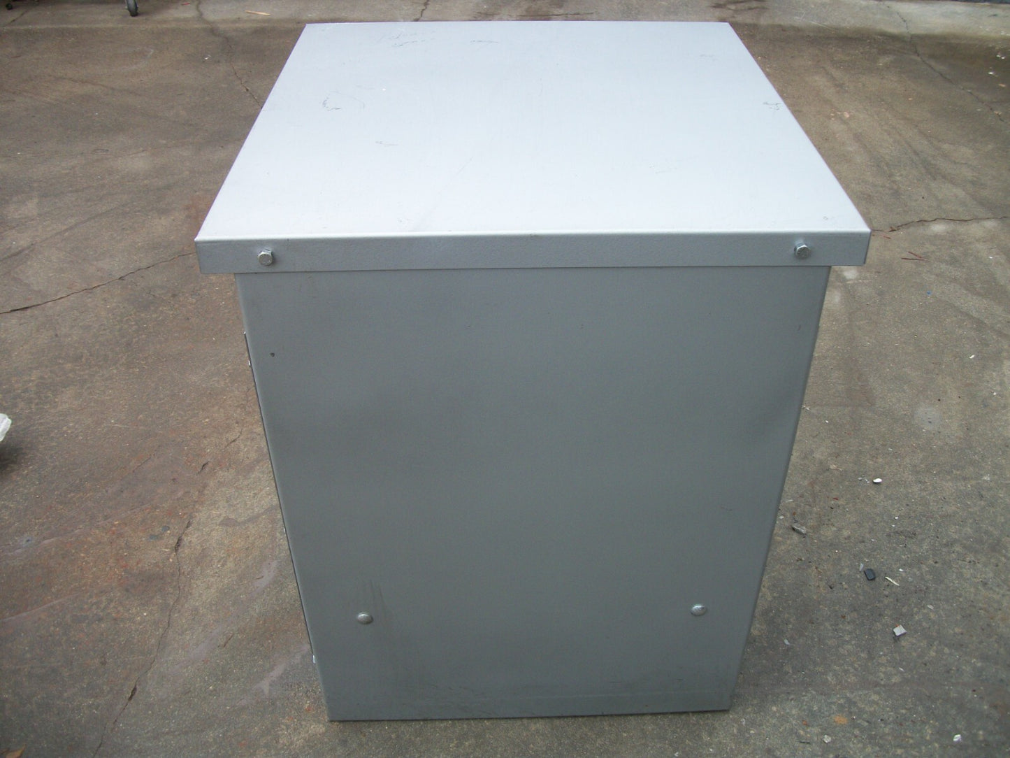 DONGAN 37.5KVA 1PH 3R TRANSFORMER 41-5680SH HV 600 LV 120/240