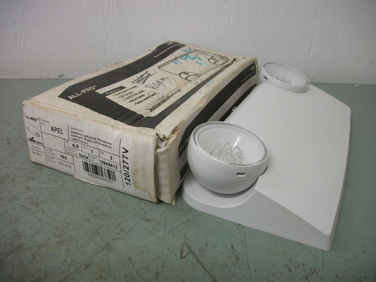 COOPER THERMOPLASTIC WHITE EMERGENCY LIGHTING UNIT APEL 120/277VOLT NIB