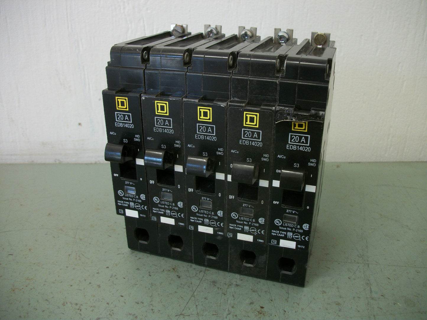 SQUARE D LOT OF 5 EDB CIRCUIT BREAKERS EDB14020 20AMP 277VOLT 1POLE