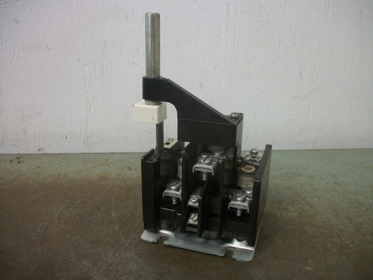 CUTLER-HAMMER THERMAL OVERLOAD RELAY C300CN3 600VOLT 3POLE W/EXTENDED HANDLE