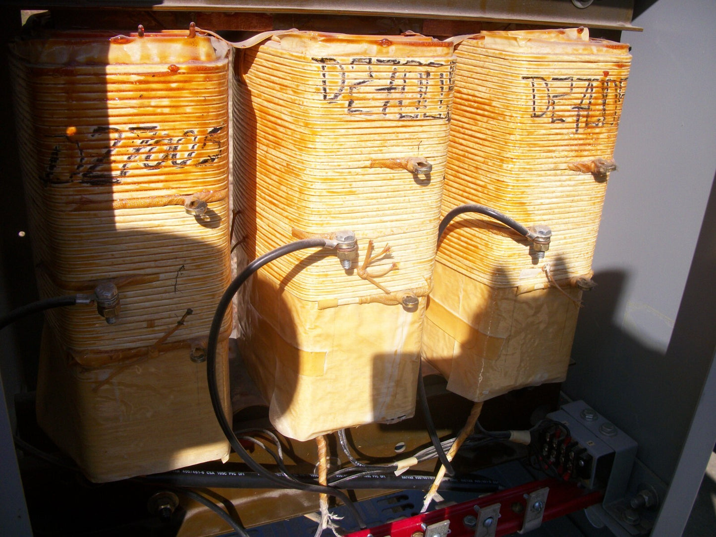 WESTINGHOUSE 27KVA 3PH TRANSFORMER MD27E92 HV 460D LV 460Y/266