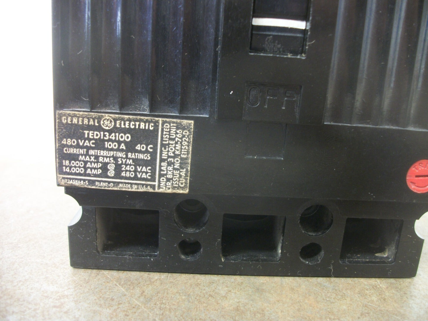 GE TED CIRCUIT BREAKER TED134100 100AMP 480VOLT 3POLE BLACK
