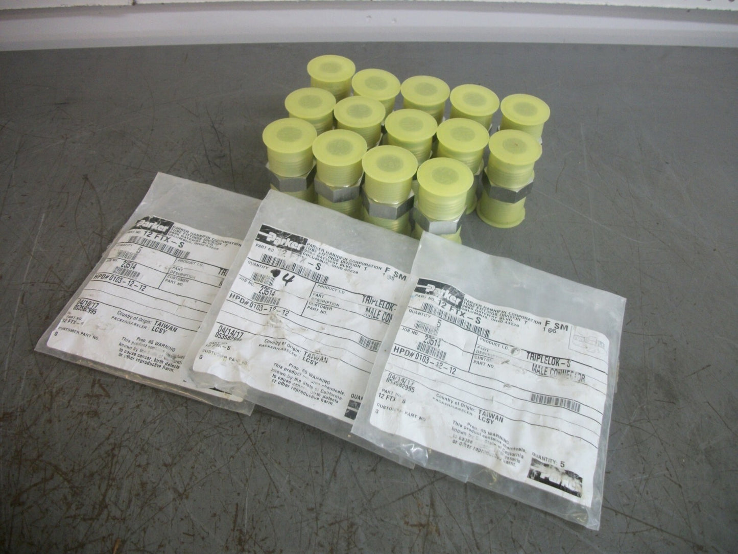 PARKER LOT OF 14 TRIPLELOK-S MALE CONNECTOR 12 FTX-S NEW