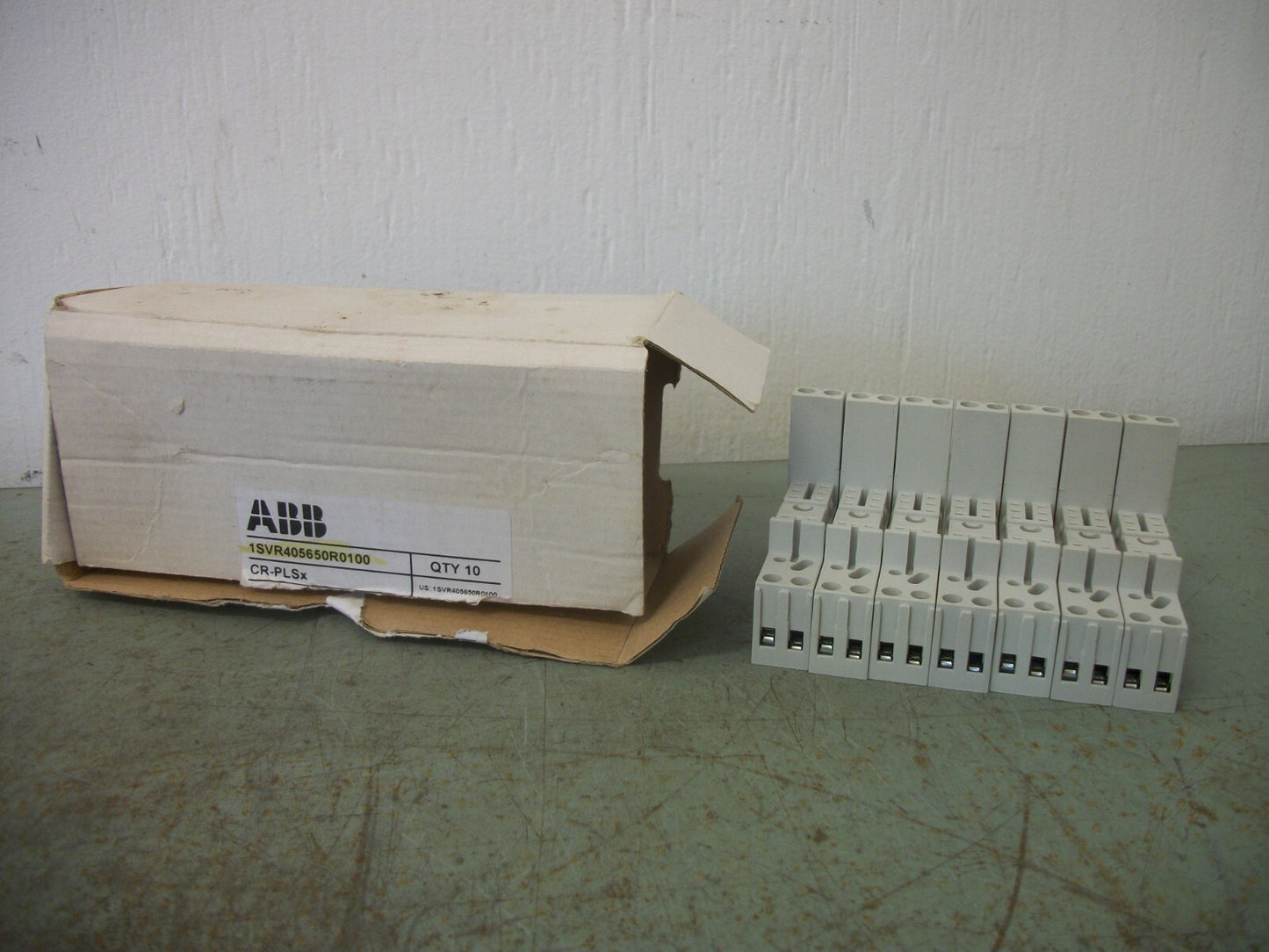 ABB BOX OF 7 CR-PLSx RELAY SOCKET BASES 1SVR405650R0100 12AMP 300VOLT NIB