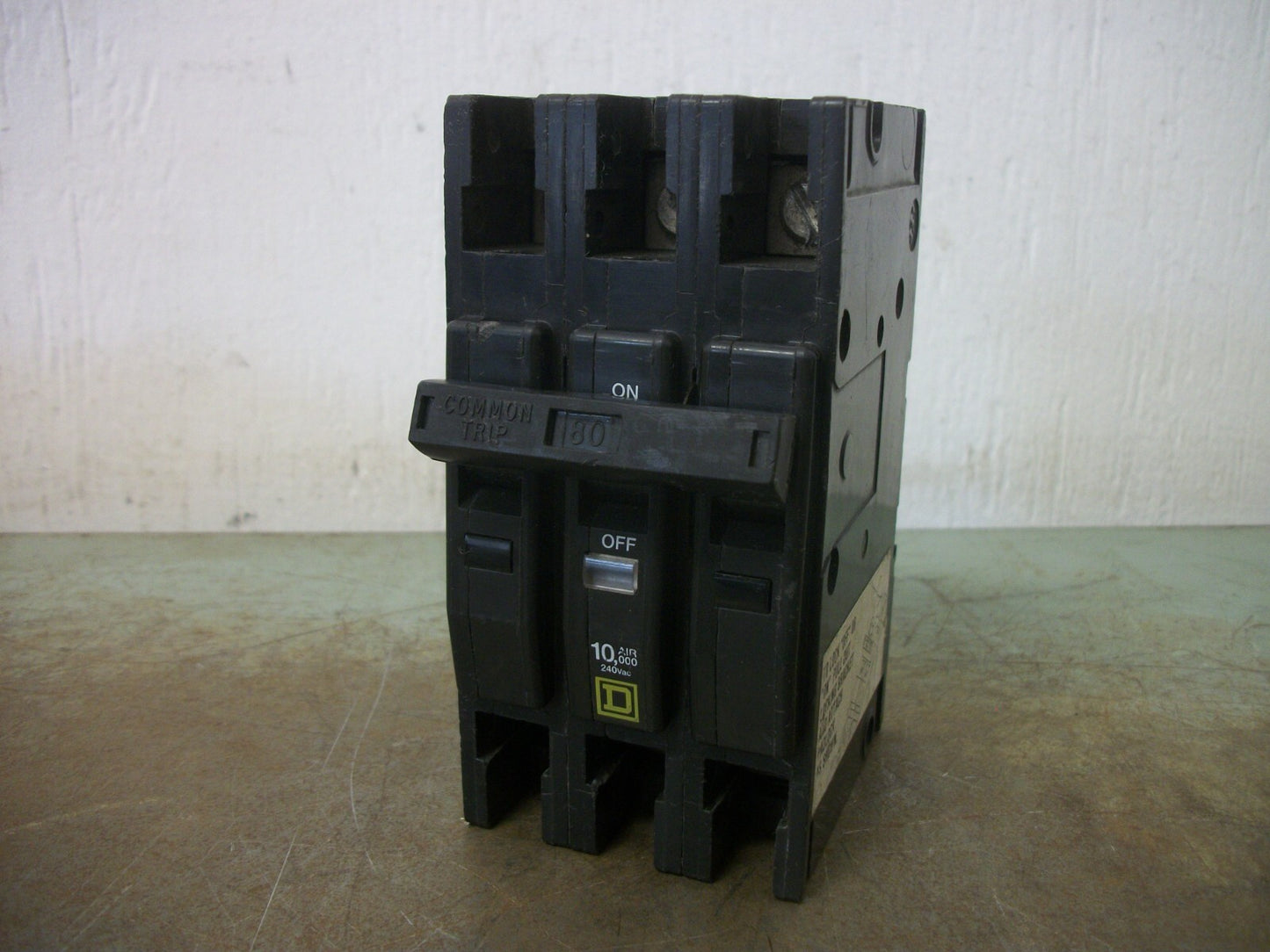 SQUARE D QOU CIRCUIT BREAKER QOU380 80AMP 240VOLT 3POLE