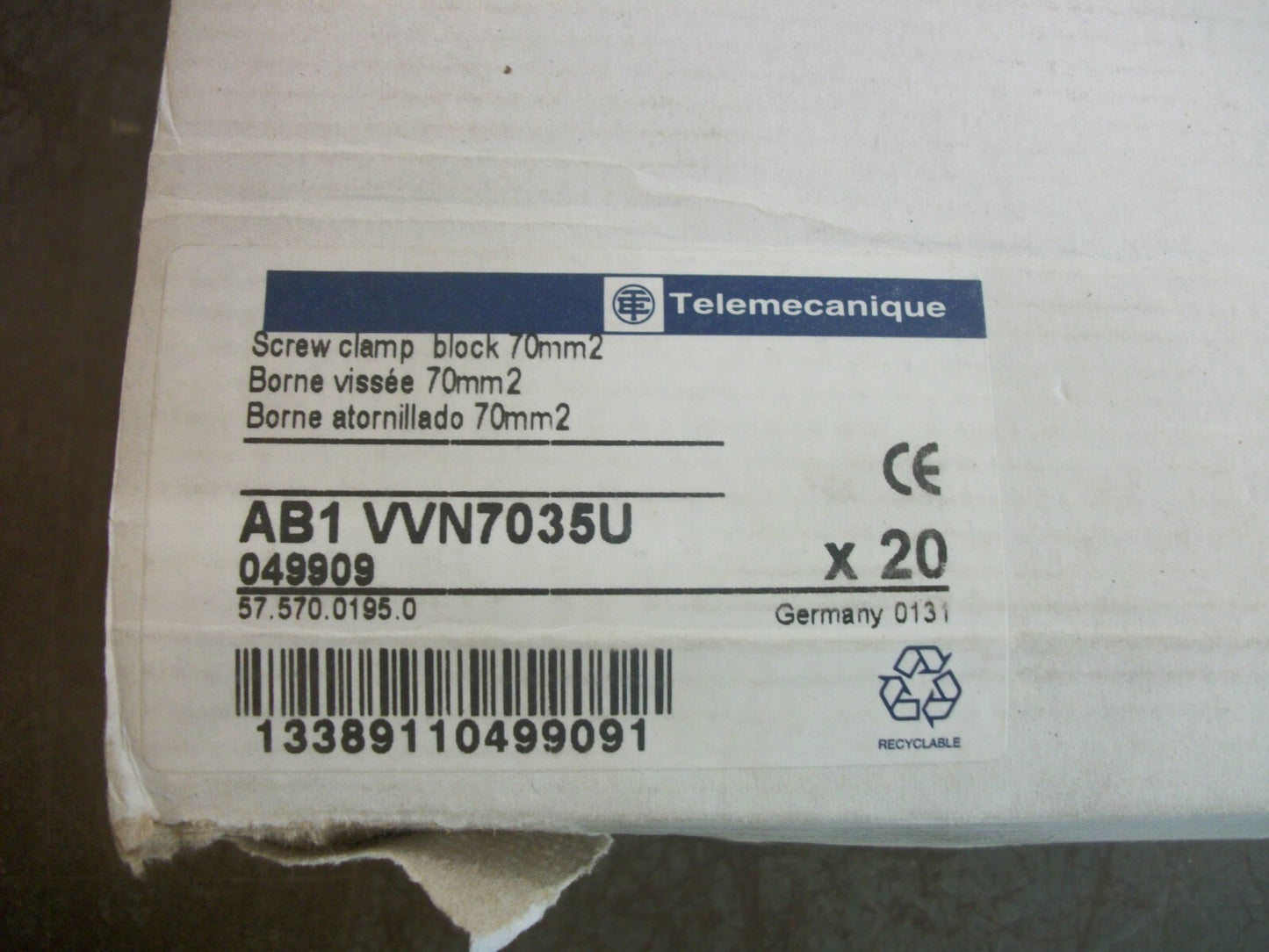 TELEMECANIQUE BOX OF 17 70mm2 SCREW CLAMP TERMINAL BLOCKS AB1VVN7035U NIB