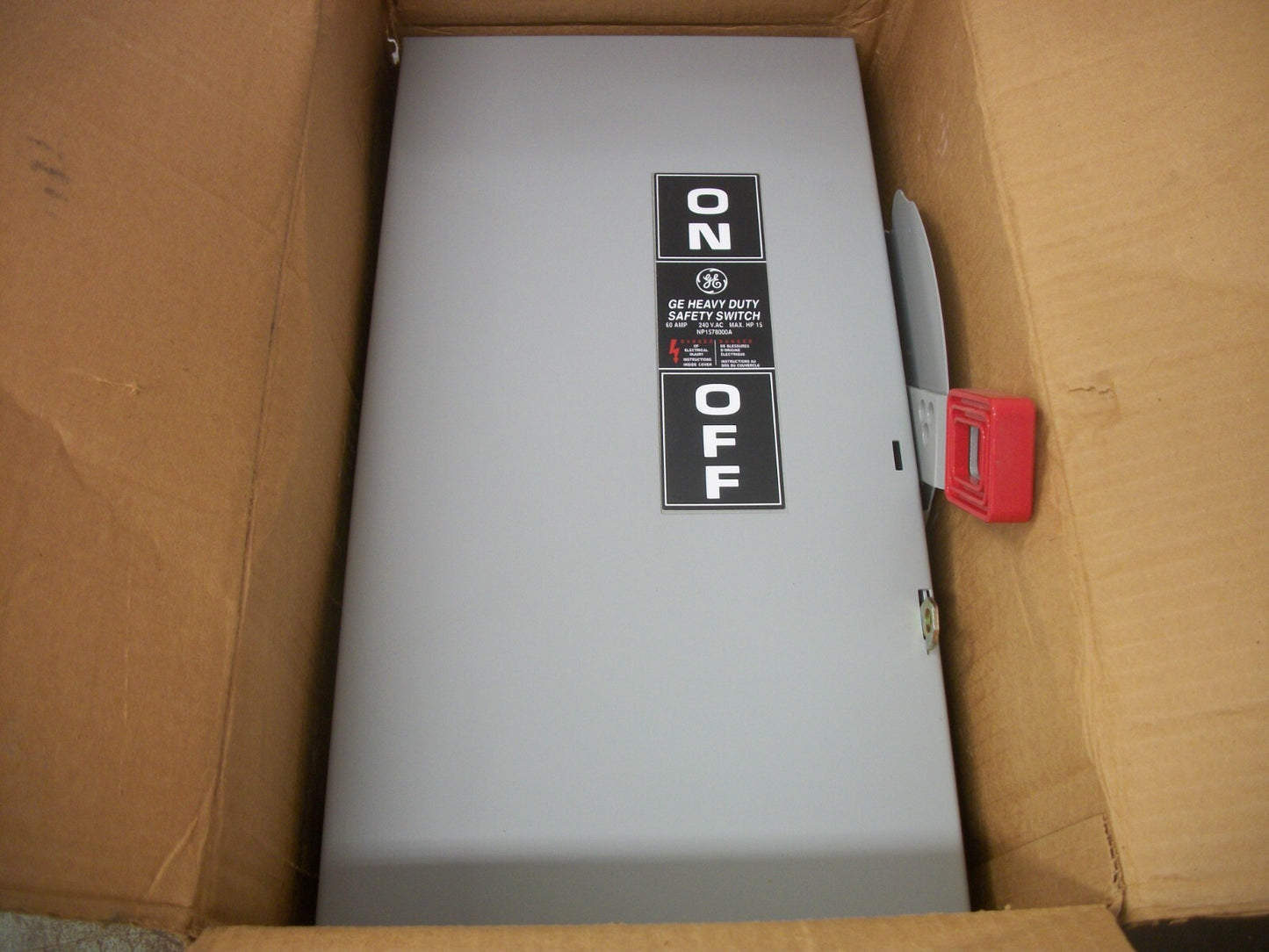 GE DISCONNECT TYPE 1 TH3222 60AMP 240VOLT 2POLE FUSIBLE NIB