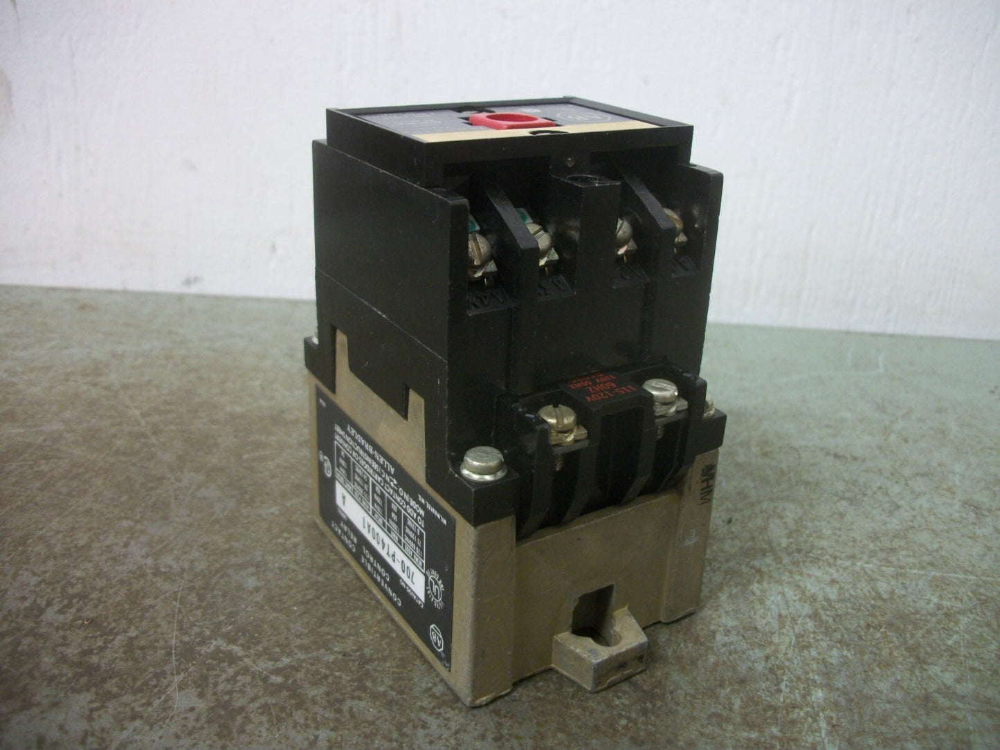 ALLEN-BRADLEY AC CONTROL RELAY 700-PT400A1 120VCOIL