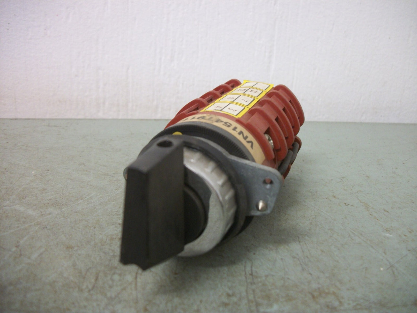 OEM CONTROLS 3-POSITION ROTARY SWITCH VN154T911-UL 10AMP 600VOLT 3PH 7.5HP NOB