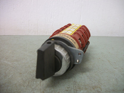 OEM CONTROLS 3-POSITION ROTARY SWITCH VN154T911-UL 10AMP 600VOLT 3PH 7.5HP NOB