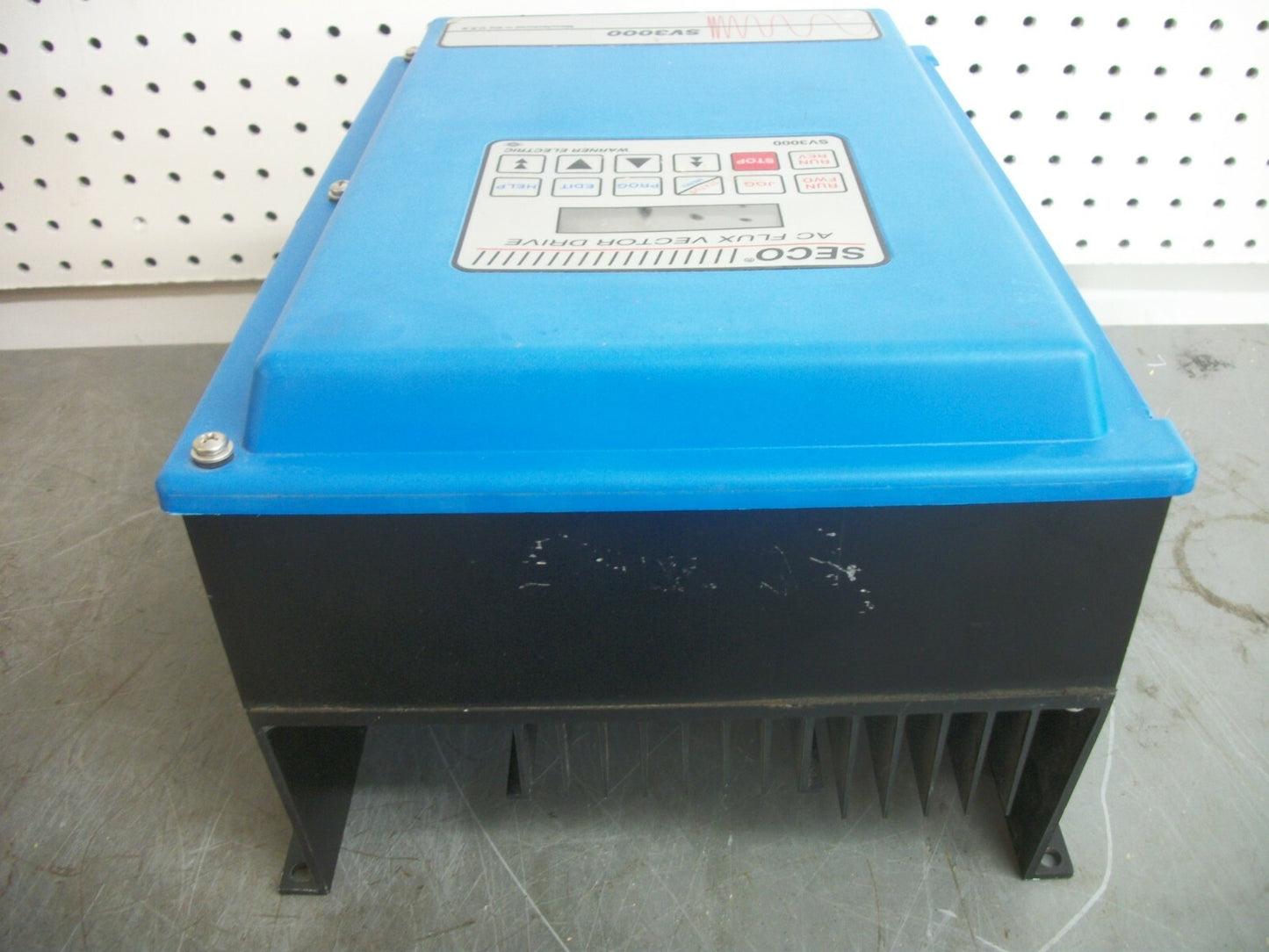 WARNER SV3000 5HP AC FLUX VECTOR DRIVE SV3205-01000 230VOLT 19AMP 5.6KVA