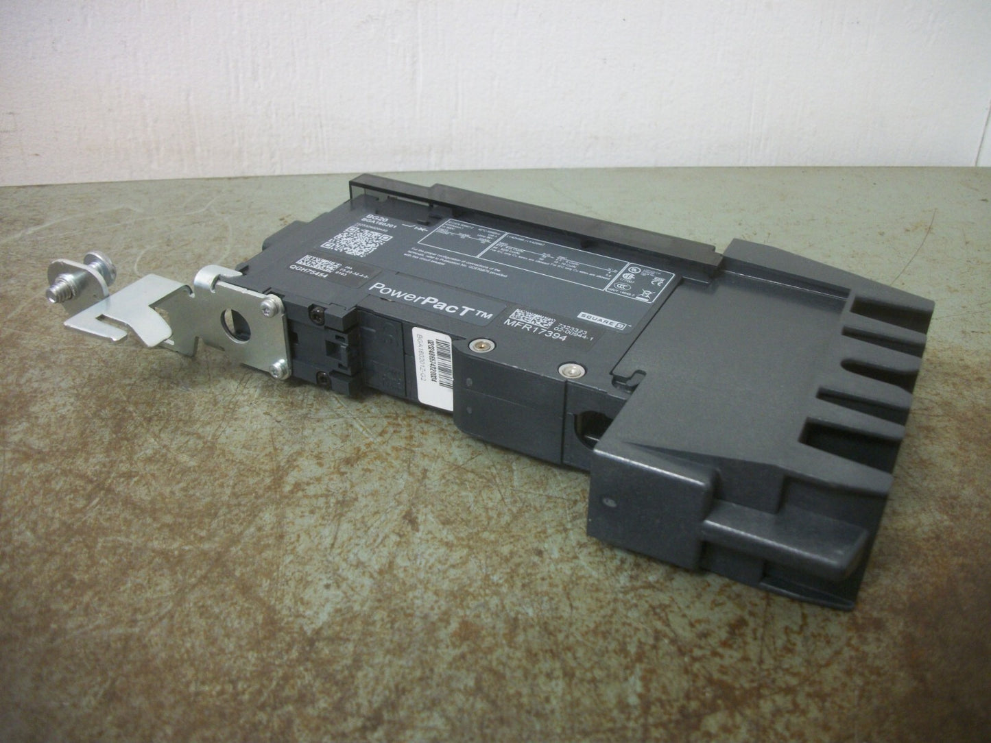 SQUARE D POWERPACT I-LINE BGA CIRCUIT BREAKER BGA160201 20AMP 277VOLT 1POLE NOB