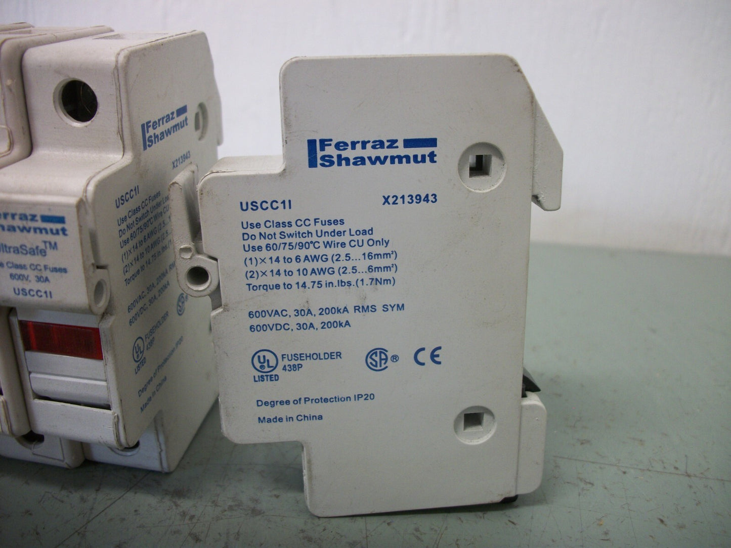 FERRAZ-SHAWMUT LOT OF 7 ULTRASAFE CLASS CC FUSEHOLDERS USCC1I 30AMP 600VOLT 1POL