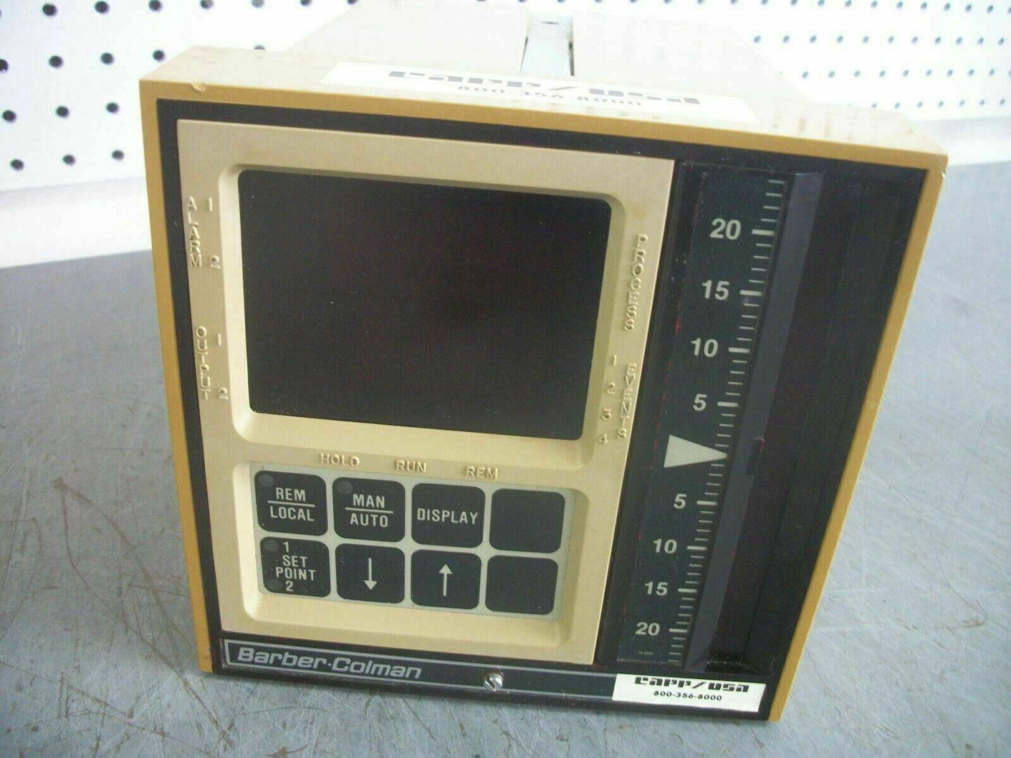 BARBER-COLMAN TEMPERATURE CONTROLLER 560