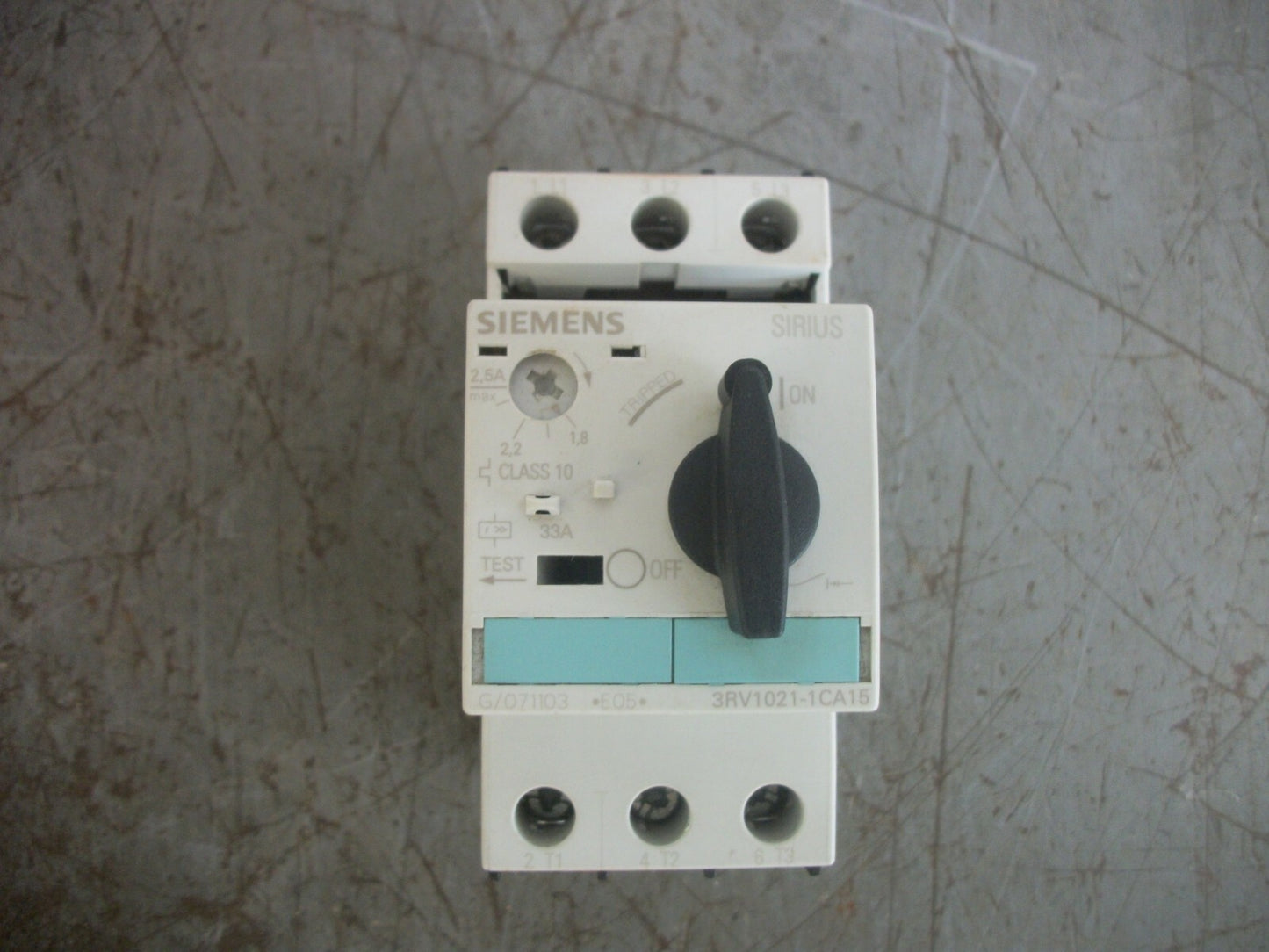 SIEMENS MOTOR CIRCUIT BREAKER 3RV1021-1CA15 1.8-2.5AMP