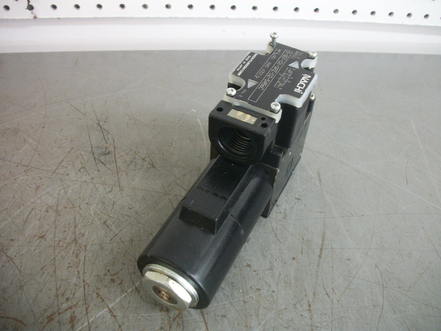 NACHI DIRECTIONAL CONTROL SOLENOID VALVE S-G01-C6-GRZ-D2-5456C