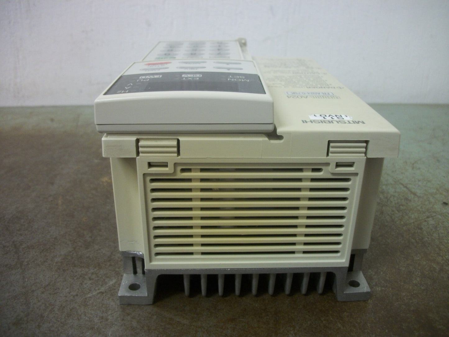 MITSUBISHI FREQROL-A024 0.4KW INVERTER DRIVE FR-A024-0.4K 230VOLT 3PH 3AMP NOTE