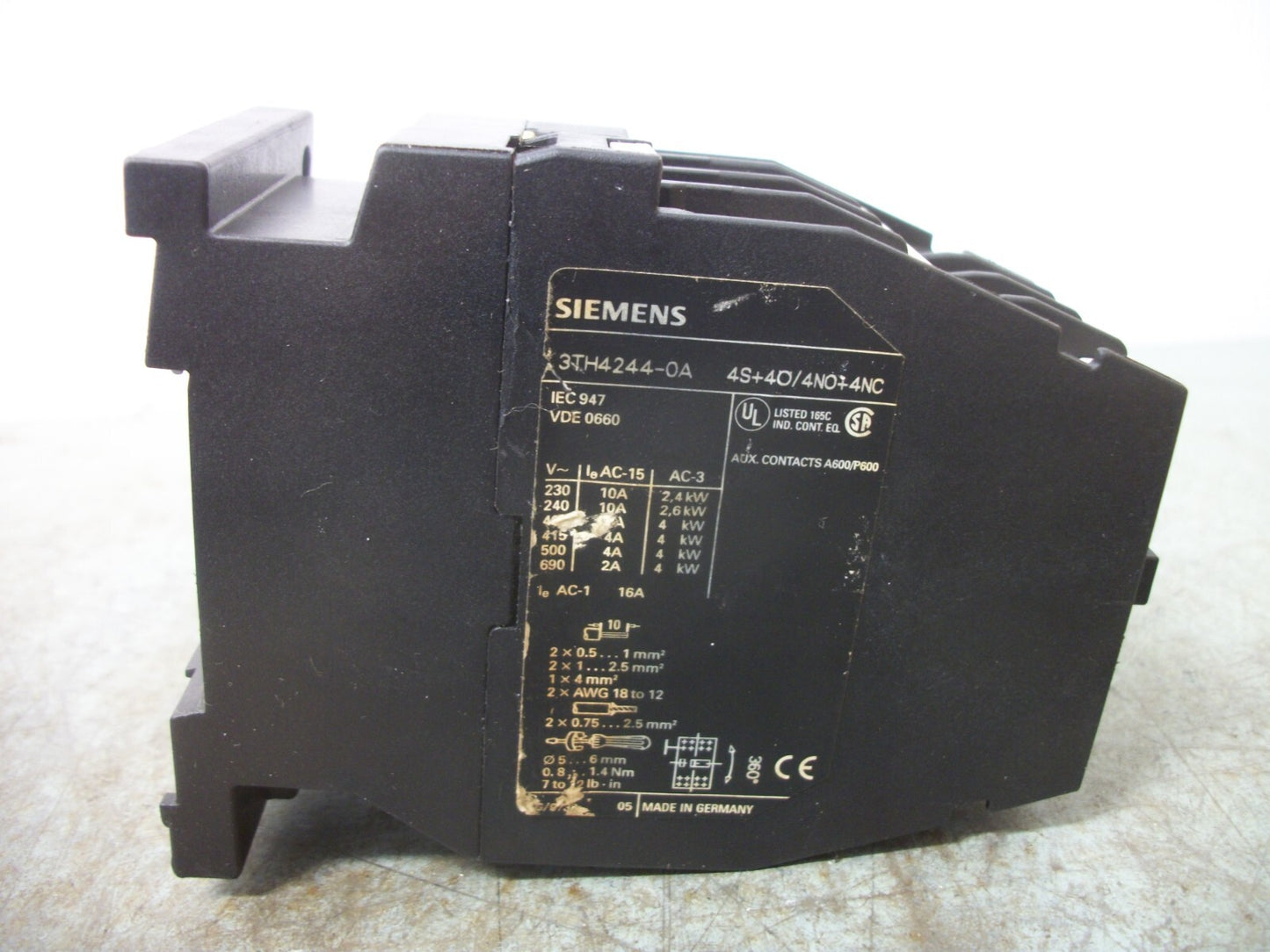 SIEMENS CONTACTOR 3TH4244-0A 16AMP 120VCOIL 3PH 690V 4KW
