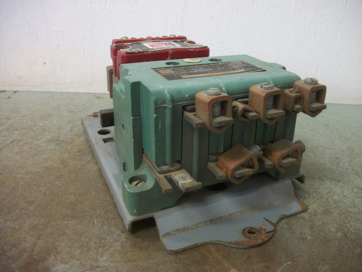 FURNAS SIZE 3 CONTACTOR 40HB32AC 100AMP 208-240/440-480VCOIL 3PH 600V 50HP