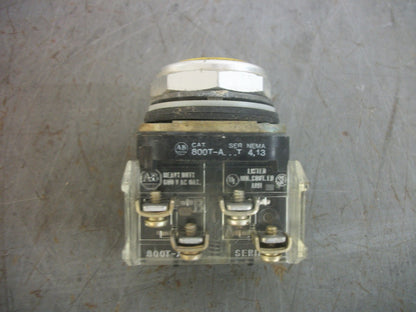 ALLEN-BRADLEY YELLOW FLUSH MOMENTARY PUSHBUTTON 800T-A
