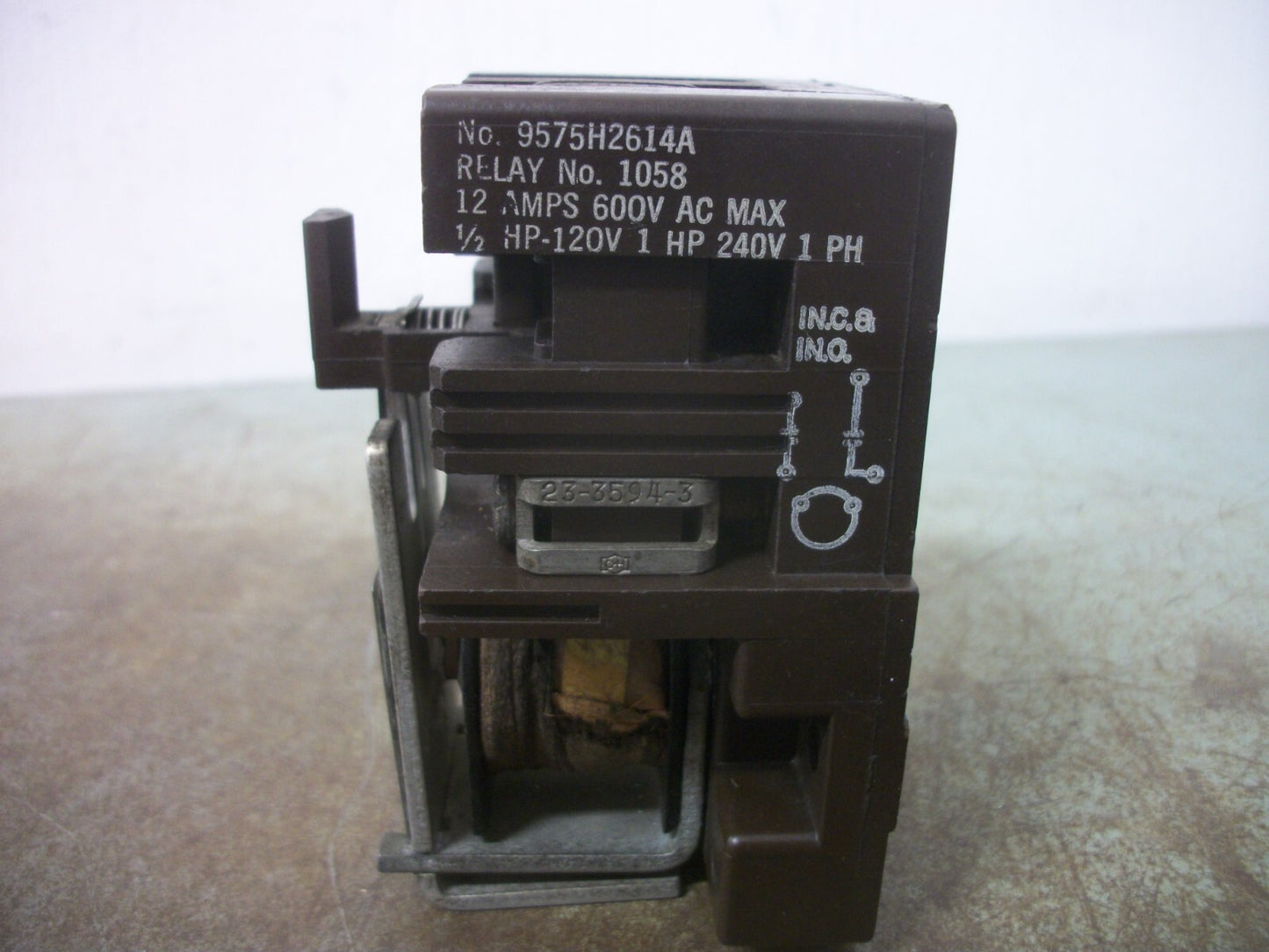 CUTLER-HAMMER TYPE AA CONTROL RELAY 9575H2614A 12AMP 600VOLT