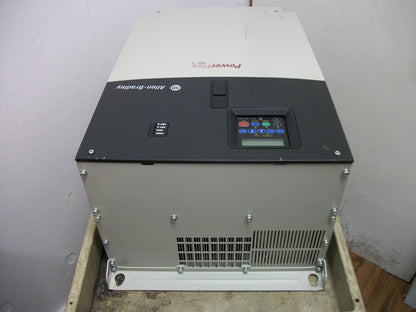 ALLEN-BRADLEY POWERFLEX 400 50HP AC DRIVE 22C-D072A103 3PH 460VOLT DENTED