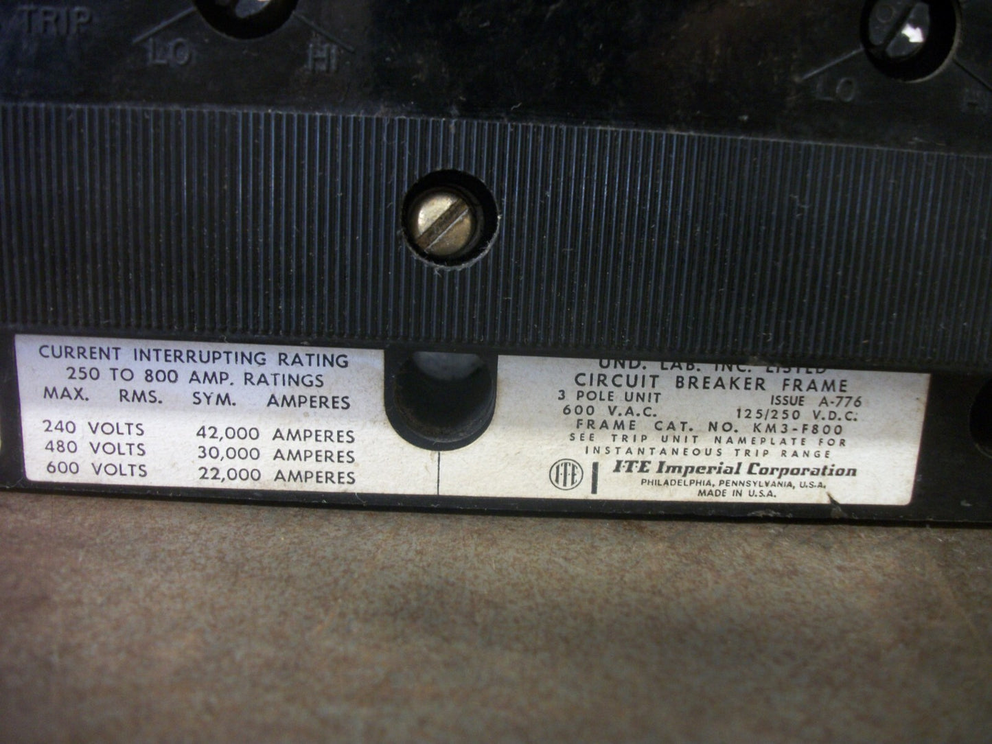 SIEMENS ITE KM3 CIRCUIT BREAKER KM3F800 800AMP 600VOLT 3POLE W/600A TRIP