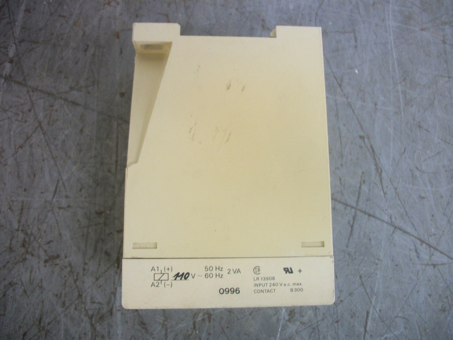 ALLEN-BRADLEY THERMISTOR RELAY 817-A* 110VCOIL 2VA