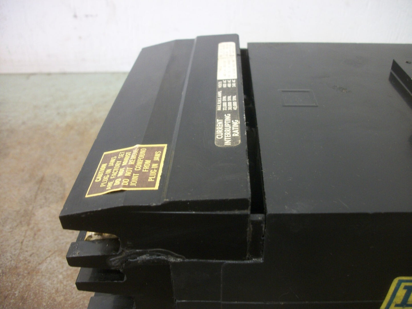 SQUARE D I-LINE LA CIRCUIT BREAKER LA36400 400AMP 600VOLT 3POLE BLACK CROWN