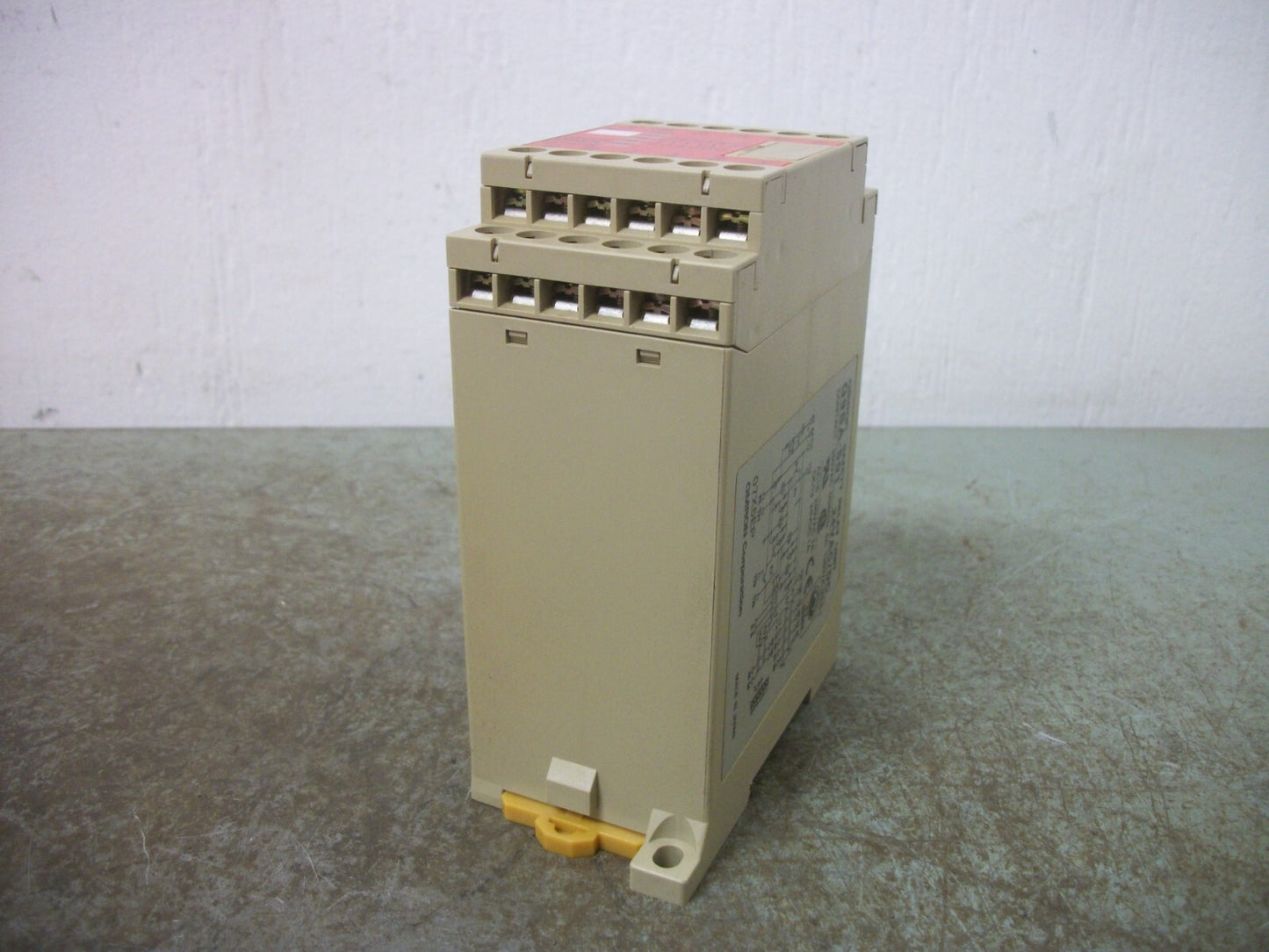 OMRON SAFETY RELAY G9SA-501 24VAC/DC