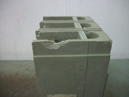FEDERAL PACIFIC HEJ CIRCUIT BREAKER HEJ233125 125AMP 240VOLT 3POLE CHIPPED