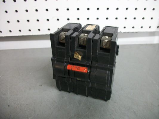 FEDERAL PACIFIC NA CIRCUIT BREAKER NA315 15AMP 240VOLT 3POLE CHIPPED