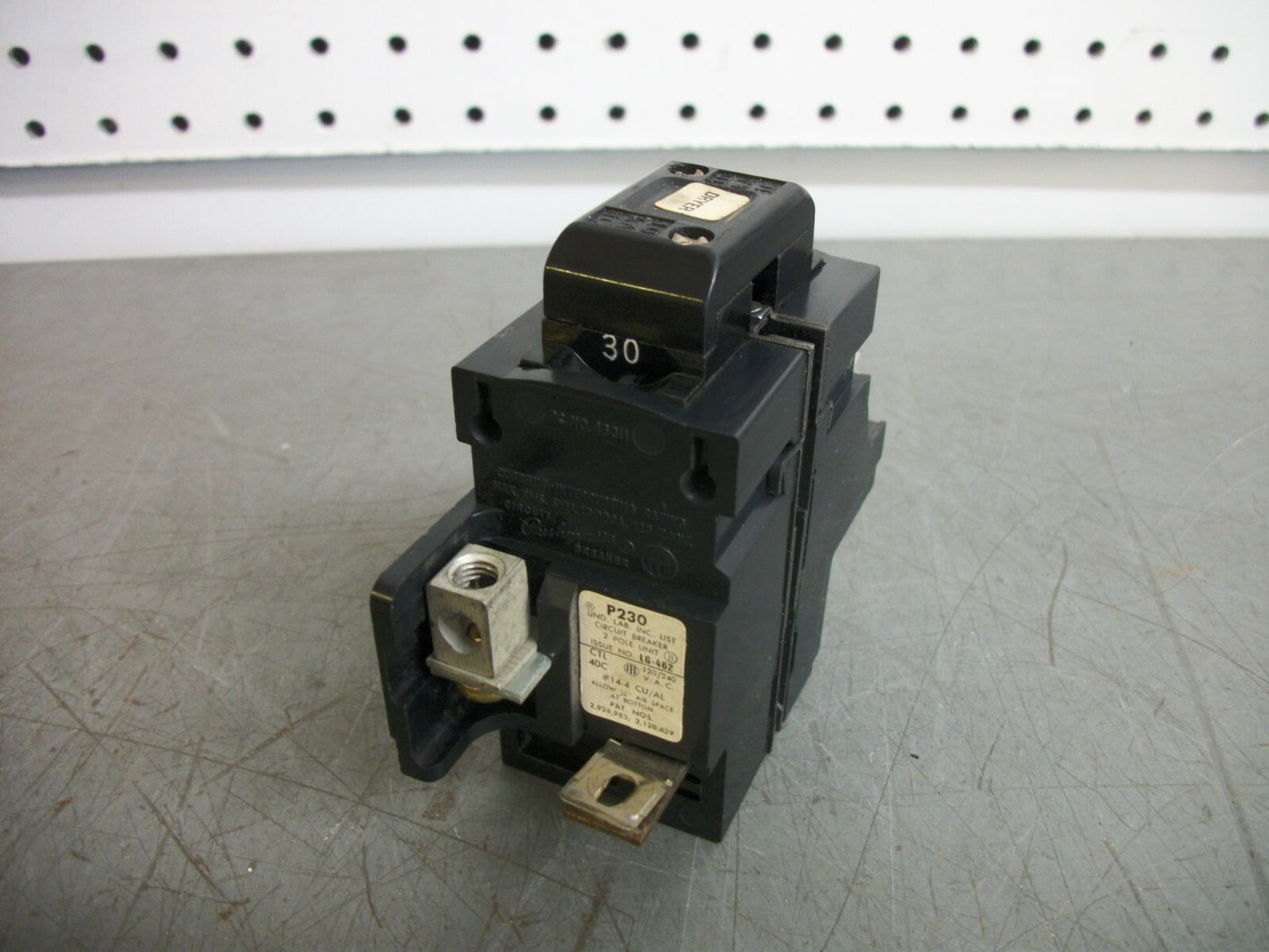 SIEMENS PUSHMATIC CIRCUIT BREAKER P230 30AMP 240VOLT 2POLE CHIPPED