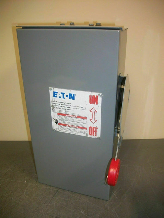 CUTLER-HAMMER DISCONNECT TYPE 3R DH221NRK 30AMP 240VOLT 2POLE FUSIBLE *REFURB*