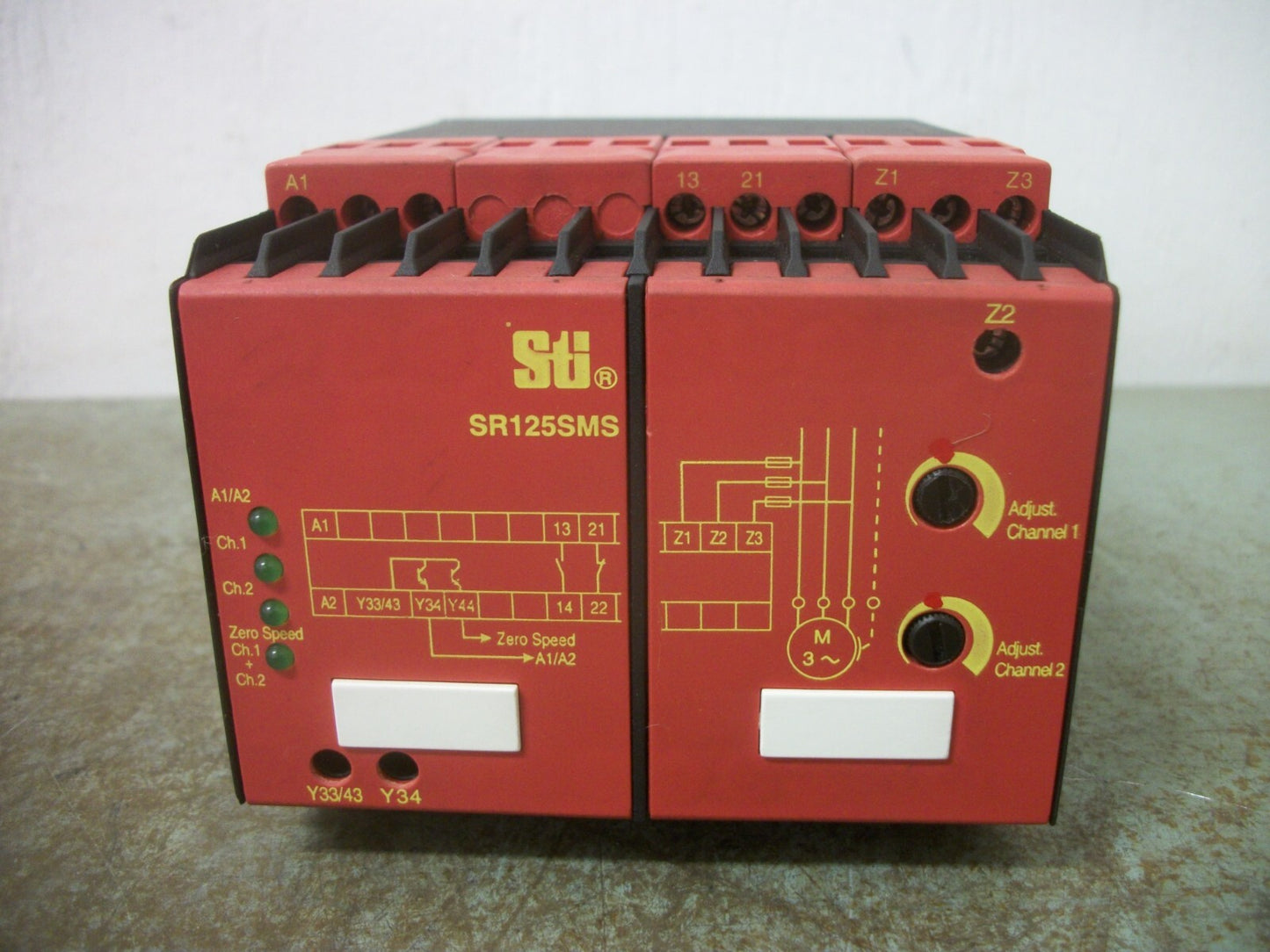STI SR125SMS02 SAFETY RELAY 44510-1252