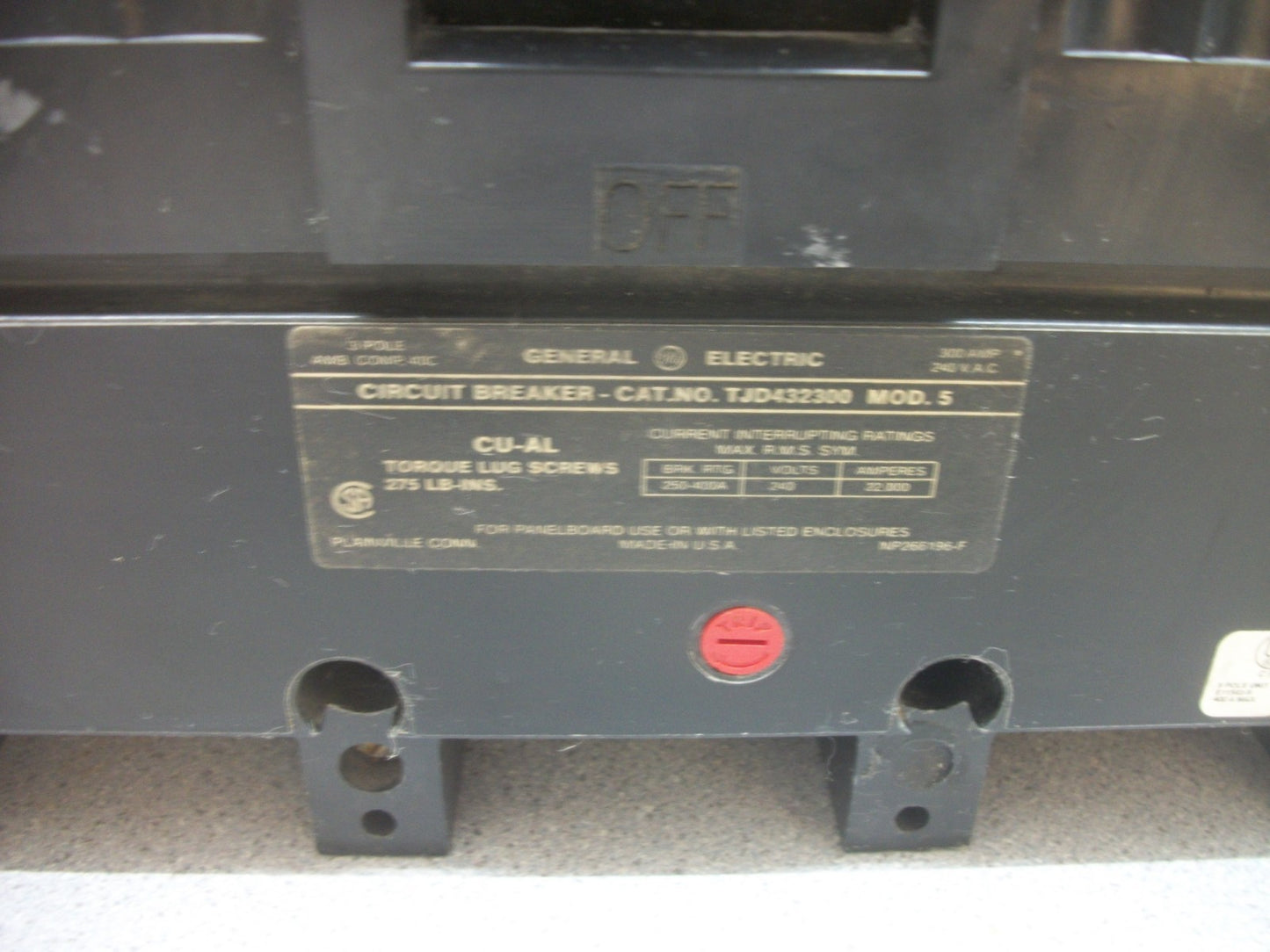 GE TJD CIRCUIT BREAKER TJD432300 300AMP 240VOLT 3POLE W/HARDWARE