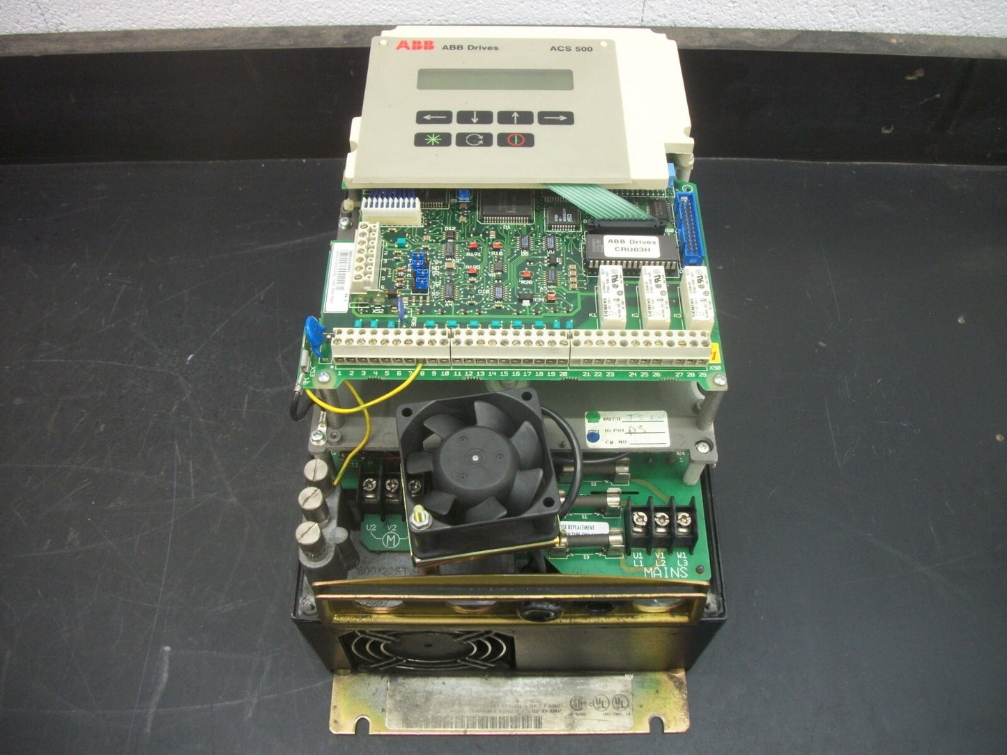 ABB ACS500 5HP AC DRIVE ACS501-005-4-00P5 500VAC 3PH 6.8AMP