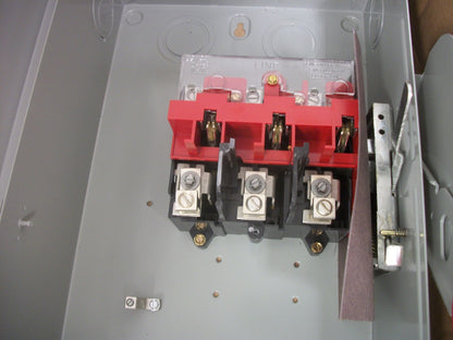 CUTLER-HAMMER DISCONNECT TYPE 1 DH363UGK 100AMP 600VOLT 3POLE NON-FUSIBLE NOB