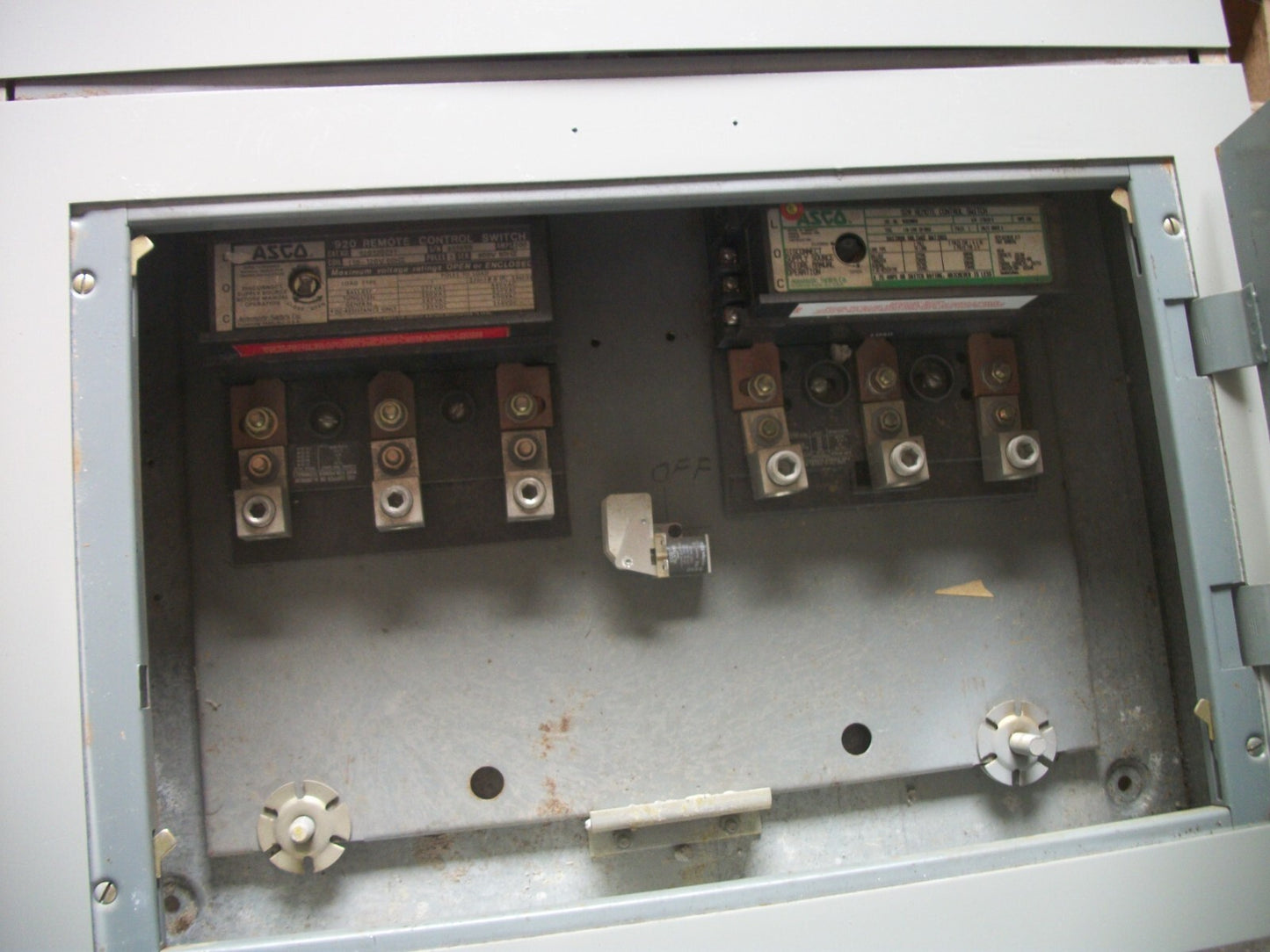 SQUARE D HCN I-LINE LOAD CENTER PANELBOARD HCN44-61373-8B 400A 120/208V W/REMOTE