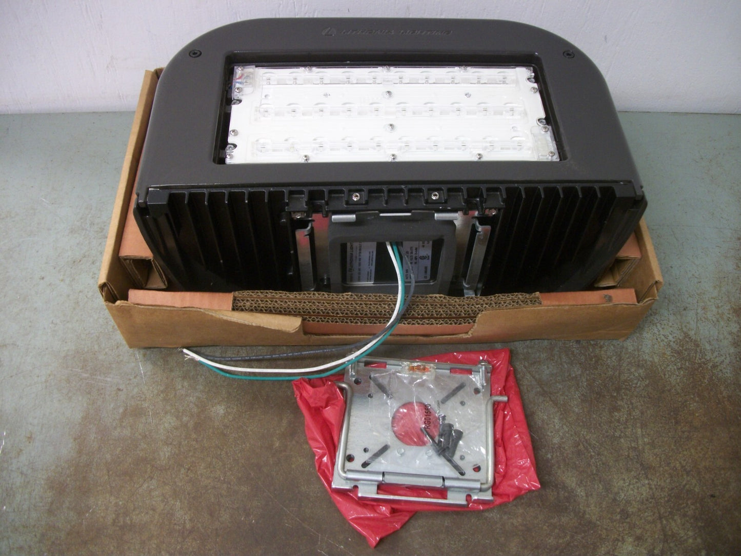 LITHONIA LIGHTING LUMINAIRE CSXW LED 30C 1000 40K TFTM MVOLT DDBXD NOB