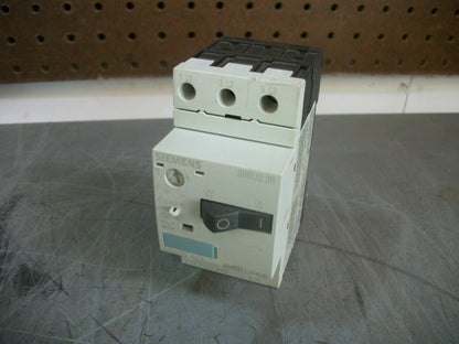 SIEMENS MOTOR CIRCUIT BREAKER 3RV1011-1EA10 2.8-4AMP 600VOLT 3POLE
