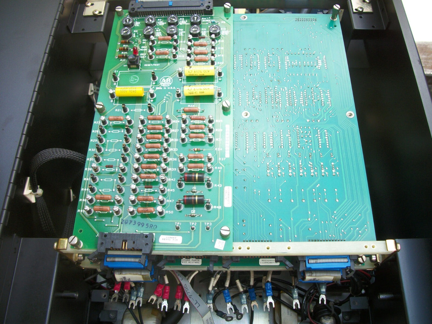 ALLEN-BRADLEY DC DRIVE 1387-B-FOG260-F16-A4-B IN 380VAC 214A OUT 400VDC 260A