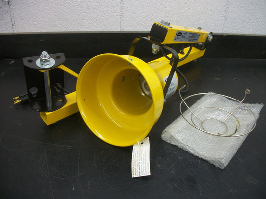 FOSTORIA DOCK INCANDESCENT WORK LIGHT DKL-40VA-A 120VOLT NOB