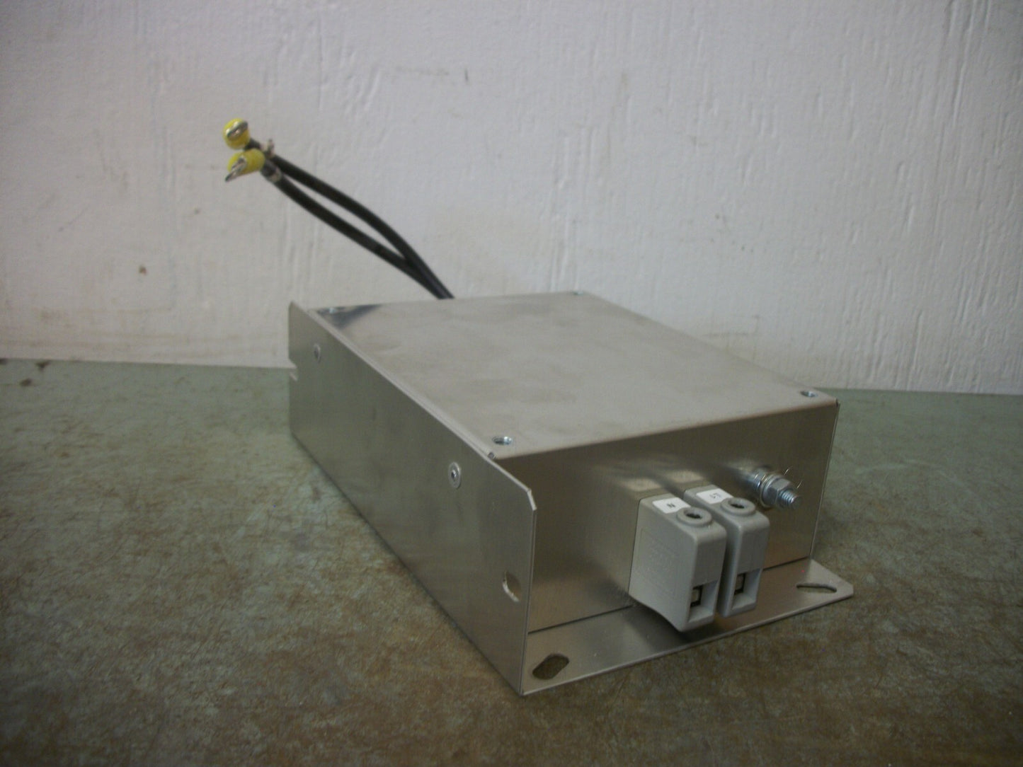 SCHAFFNER RFI FILTER AX-FIM1024-SE-V1 240VOLT 27AMP